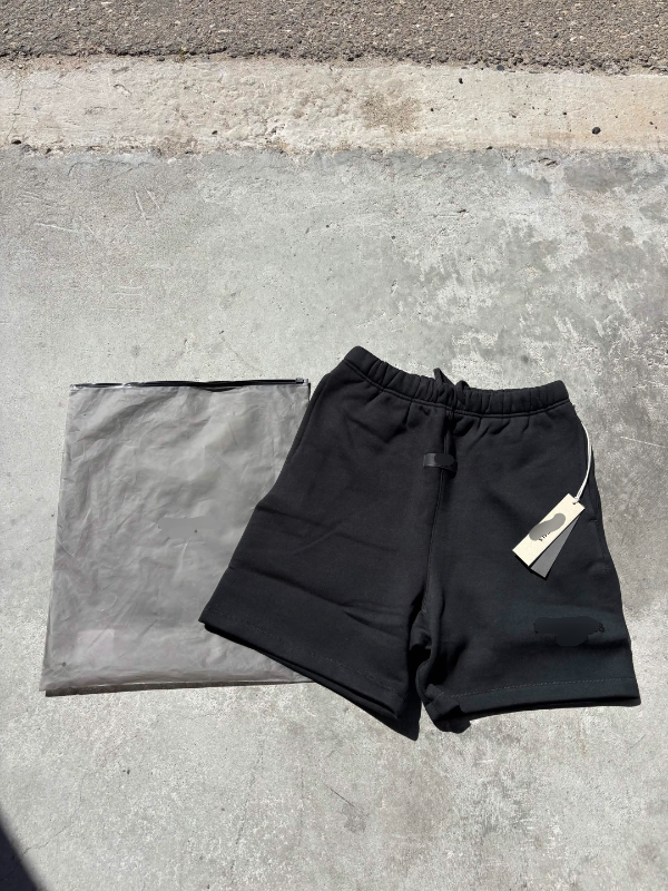 essentcials shorts black